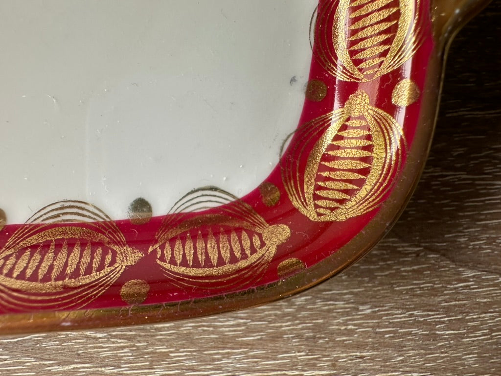 Platte Bär und Fisch