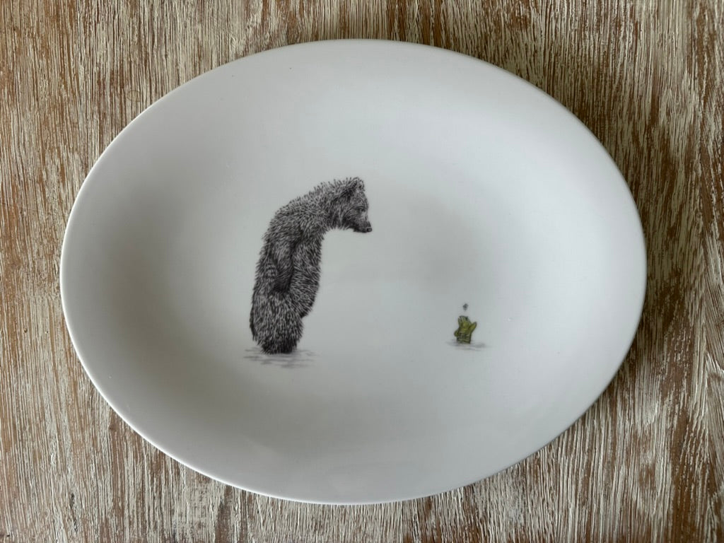 Platte Bär mit Fisch