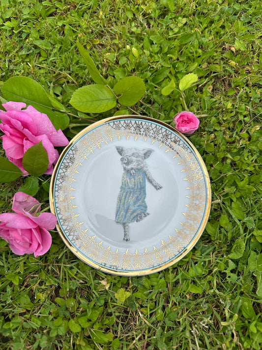 Teller Tanzendes Schwein