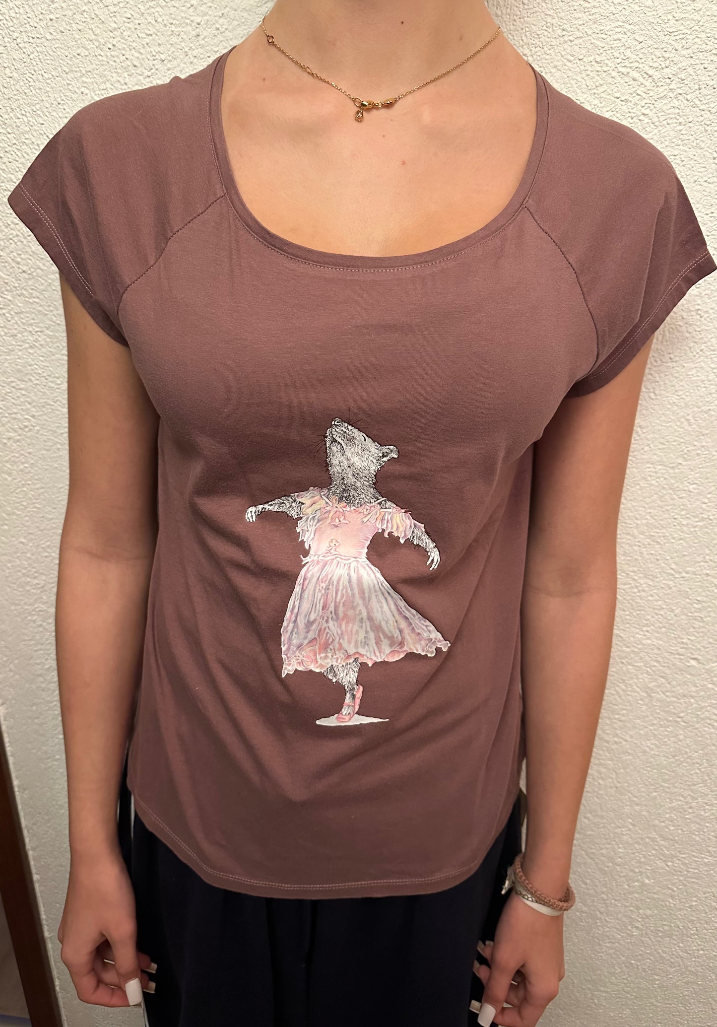 Kurzärmeliges T Shirt mit tanzender Ratte