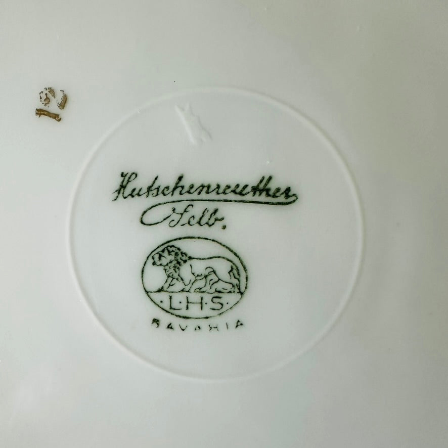 Teller Fliege mit Goldrand