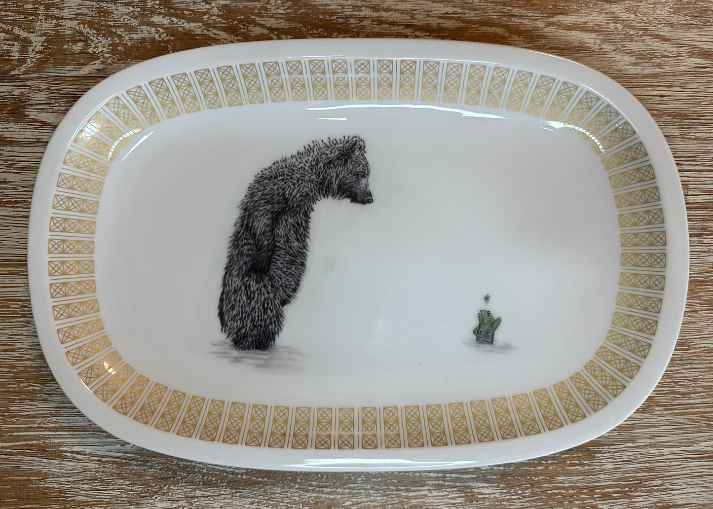 Vintage Platte Bär mit Fisch